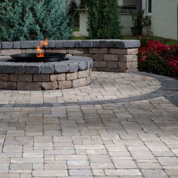 BELGARD Dimensions™ Antiqued Accent Paver Bricks, 6" x 9"