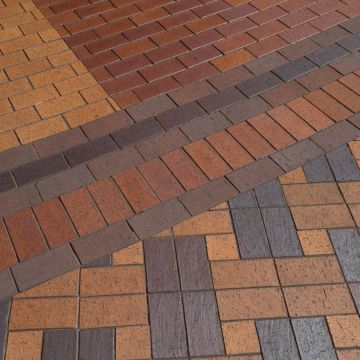 ENDICOTT Relieved Edge 60mm Clay Pavers with Lugs