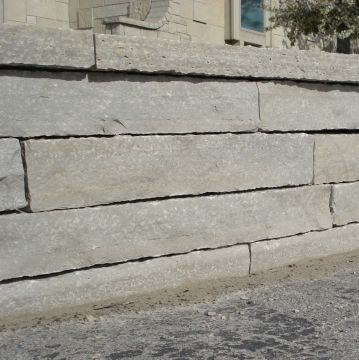 Mountain Crest 8" Wall Stone